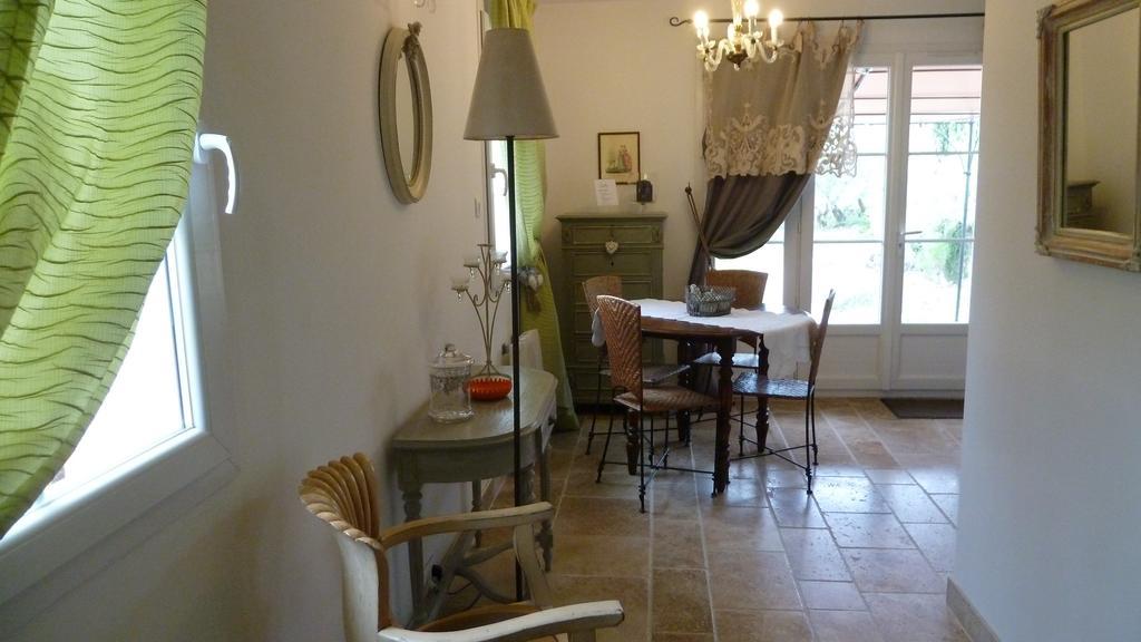 Mas De L'Olivette Bed & Breakfast Котиняк Стая снимка