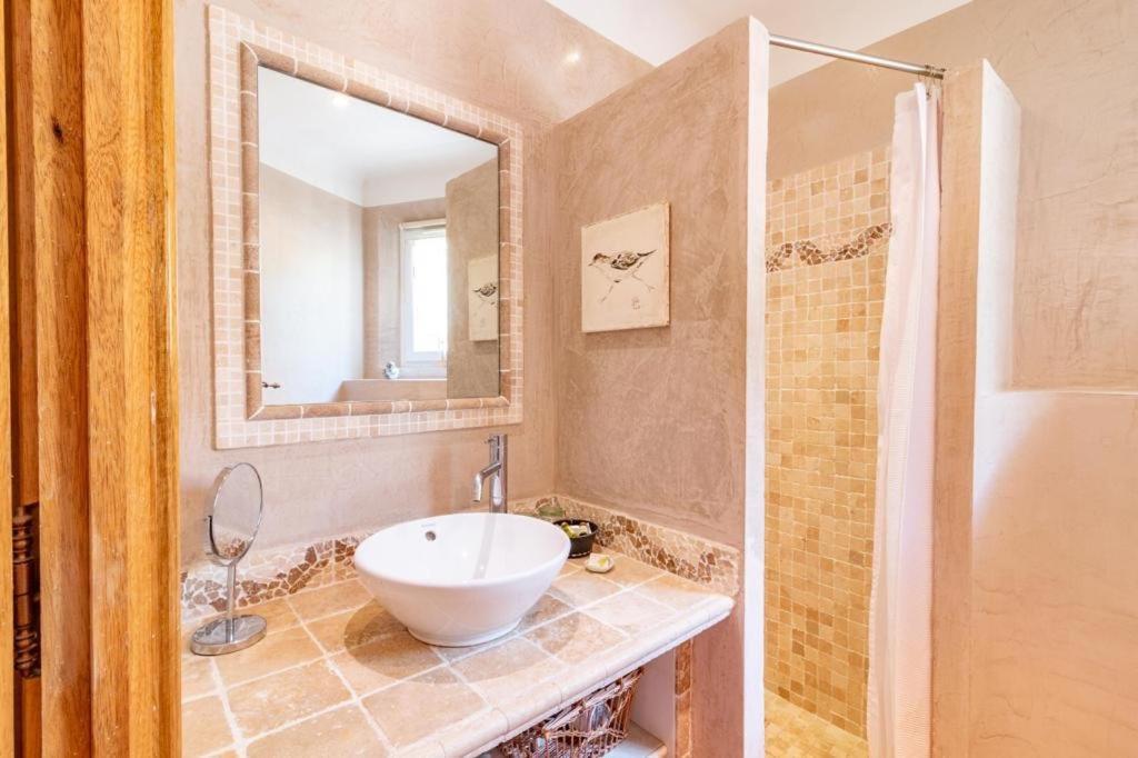 Mas De L'Olivette Bed & Breakfast Котиняк Екстериор снимка
